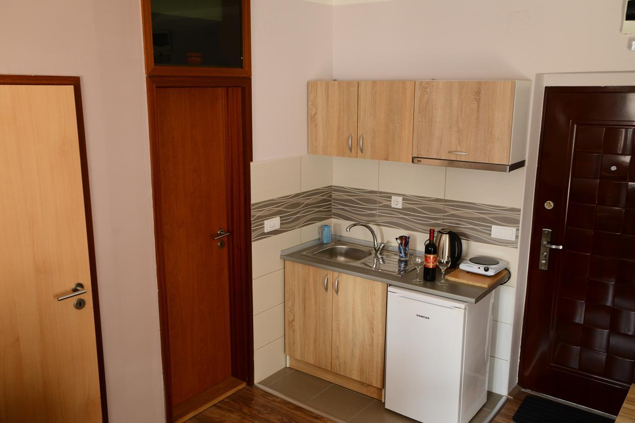 Athos Apartments Nis Ngoại thất bức ảnh