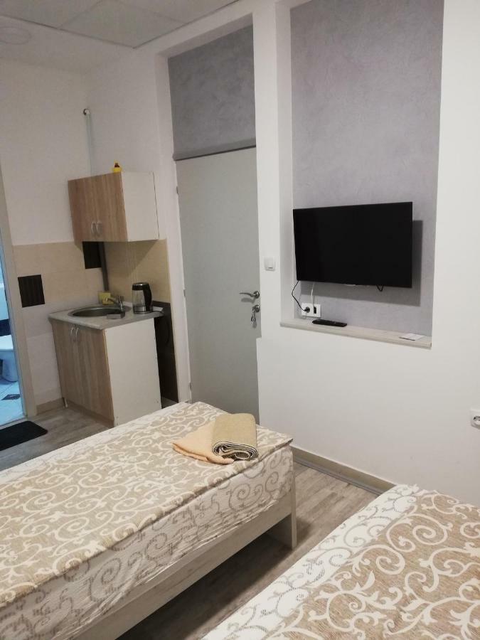 Athos Apartments Nis Ngoại thất bức ảnh