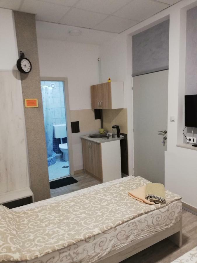 Athos Apartments Nis Ngoại thất bức ảnh